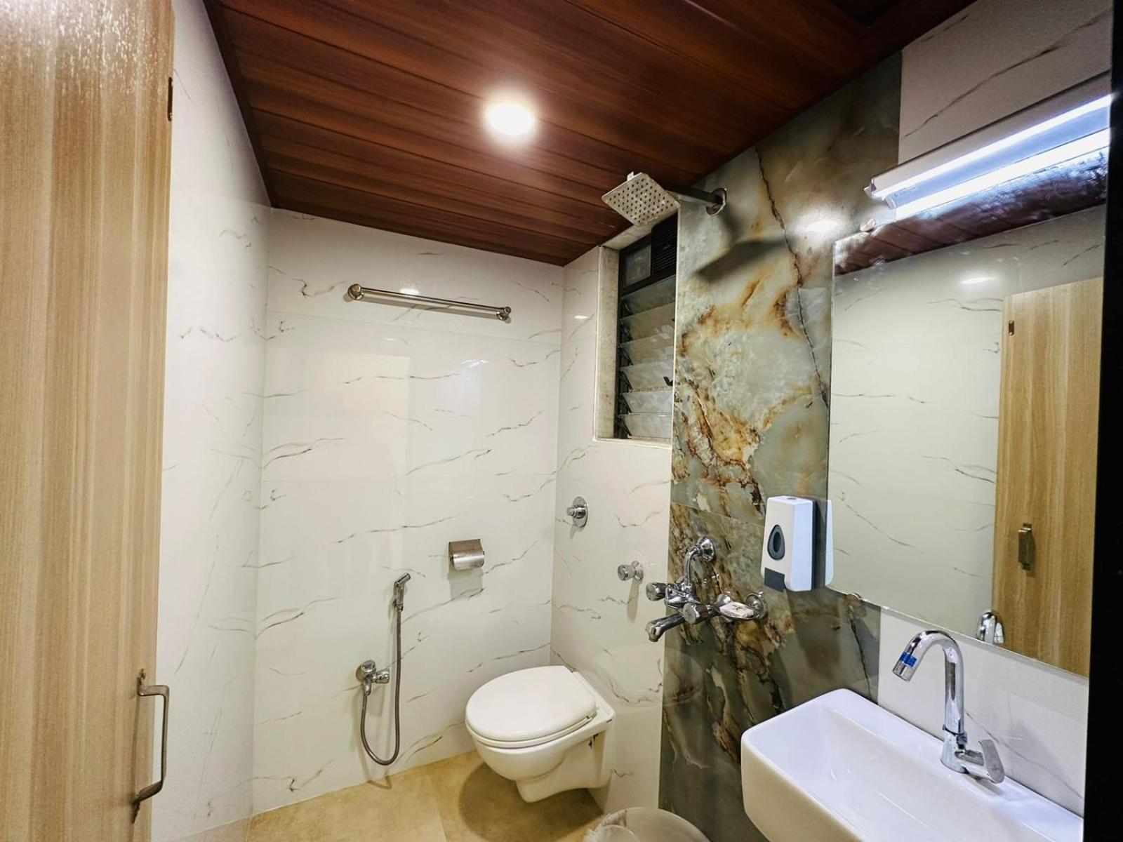 Hotel Vashi Inn Navi Mumbai Eksteriør bilde